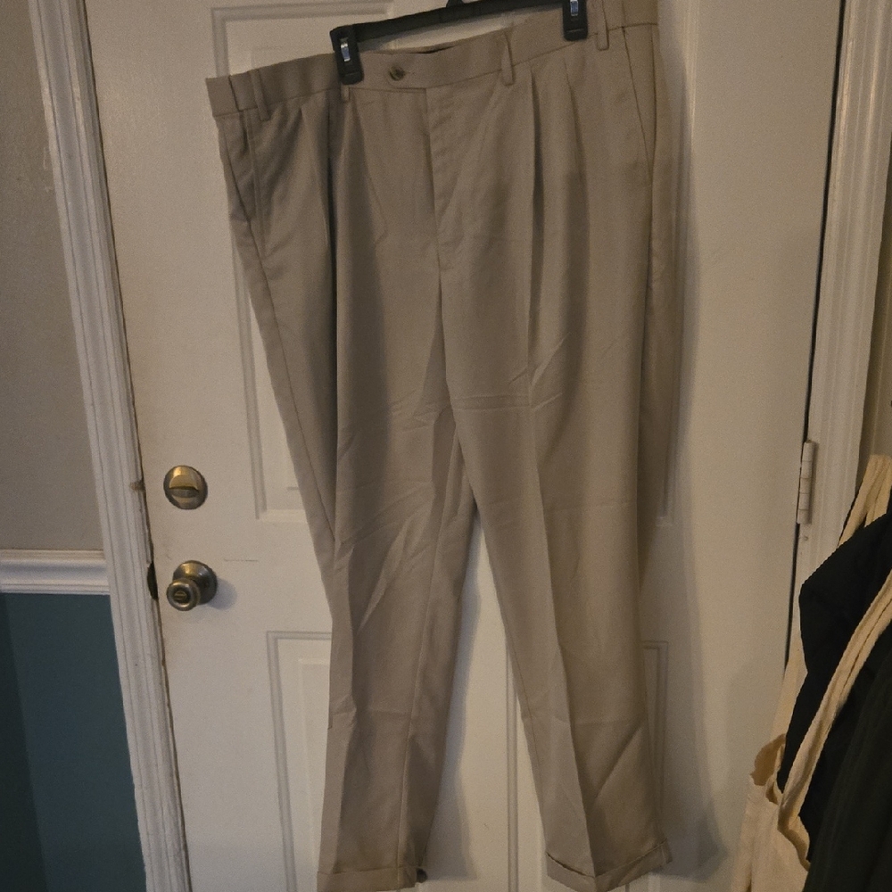 Perry Ellis Portfolio Men's Classic Tan Pants